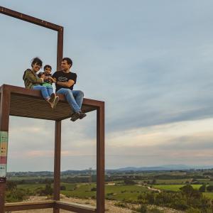 El Secret del Vicenç. Contemplar el Penedès des d’una cadira gegant